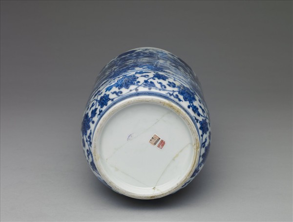 青花幾何紋壯罐