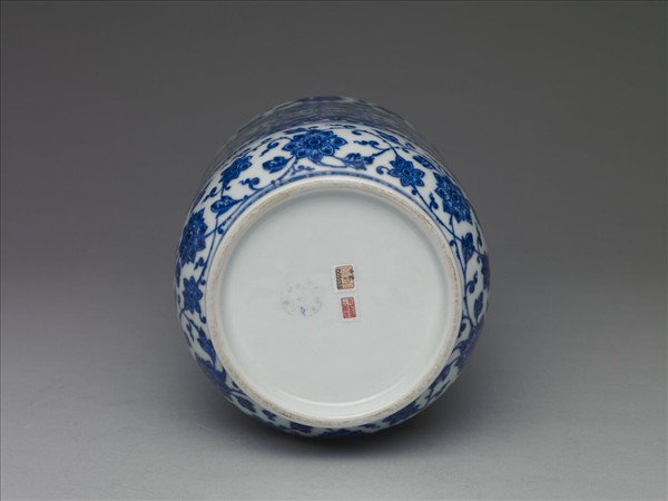 青花幾何紋壯罐