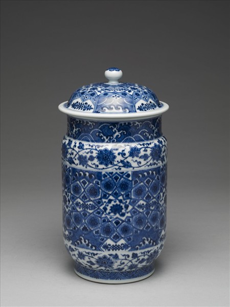 青花波濤番蓮紋蓋罐