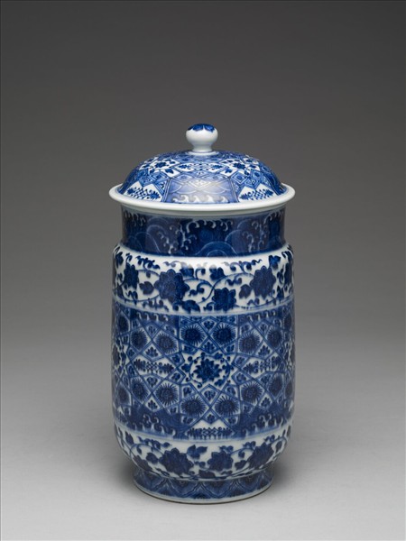 青花波濤番蓮紋蓋罐