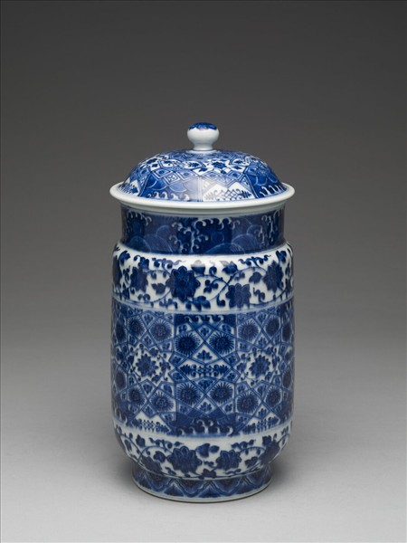 青花波濤番蓮紋蓋罐