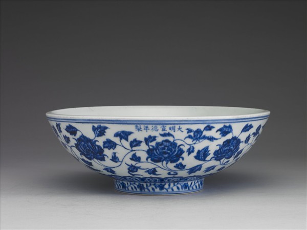 青花花卉紋碗