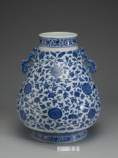 青花花卉紋天祿尊