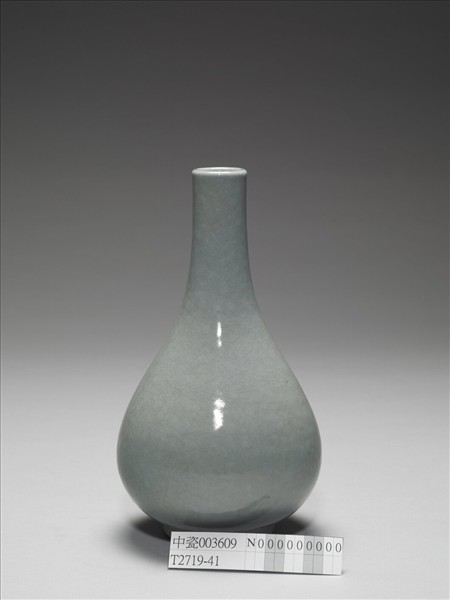 冬青釉小膽瓶