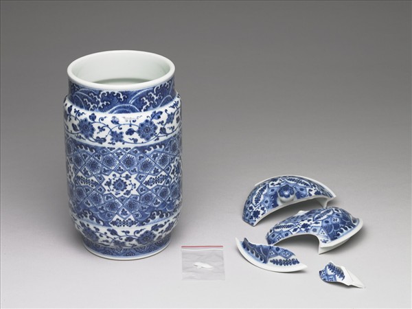 青花幾何紋壯罐