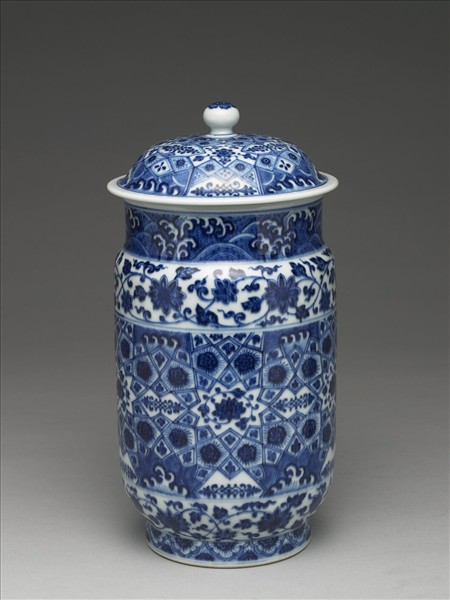 青花波濤番蓮紋蓋罐