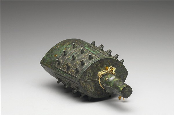 嵌金銀獸面紋鐘