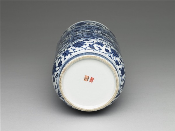 青花幾何紋壯罐