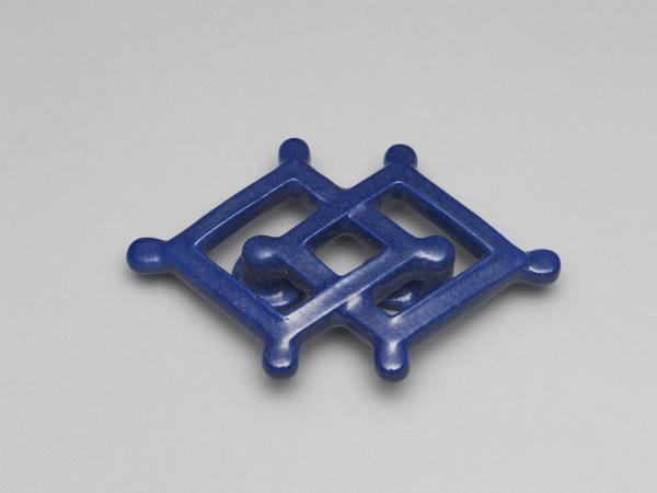 霽青釉方勝形帶扣