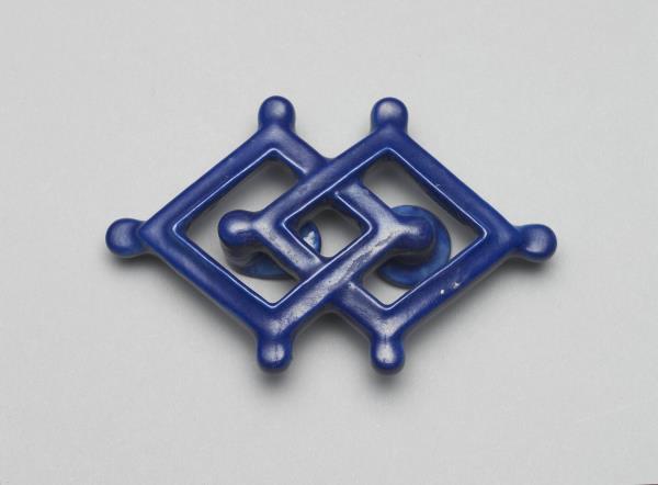 霽青釉方勝形帶扣