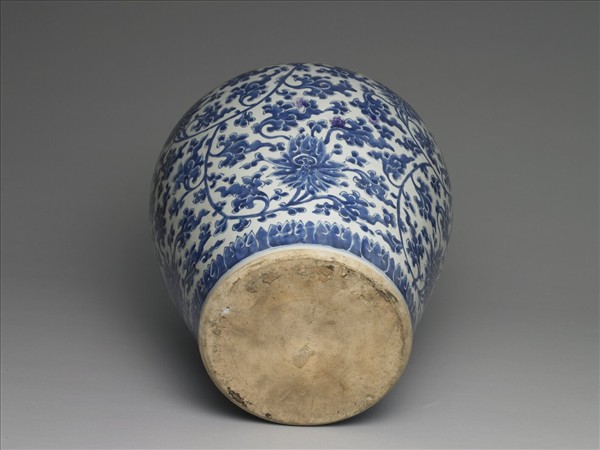 青花番蓮紋蓋罐