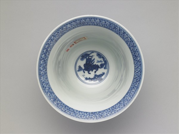 青花三羊開泰仰鍾式鐘