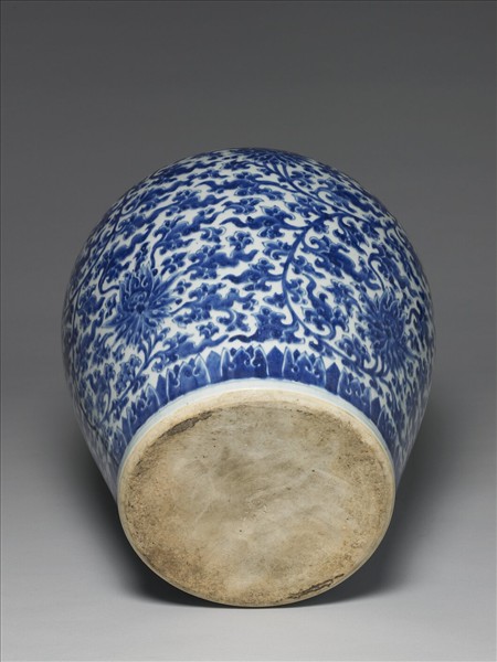 青花番蓮紋蓋罐