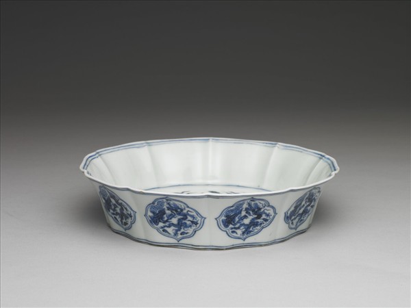 青花龍鳳紋葵式洗