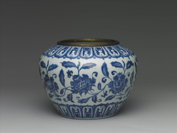 青花轉枝四季花卉紋大罐