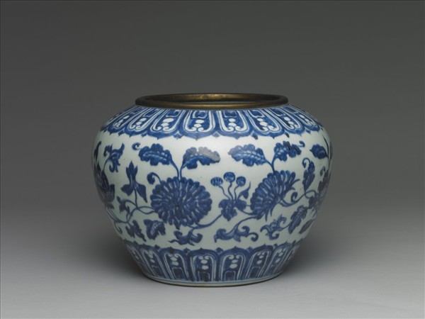 青花轉枝四季花卉紋大罐
