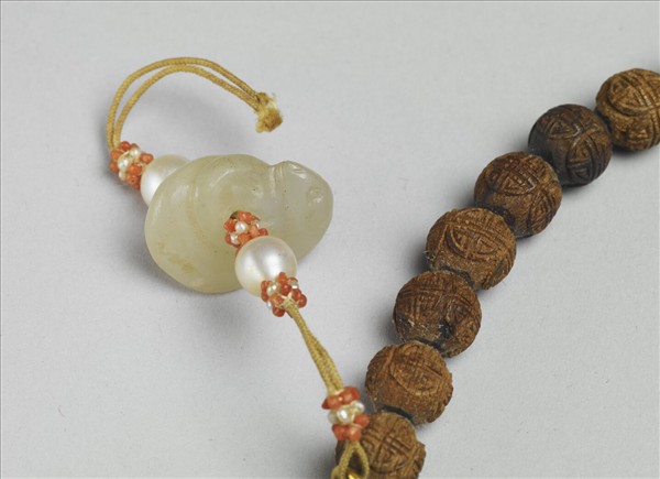 檀香木刻團壽紋數珠