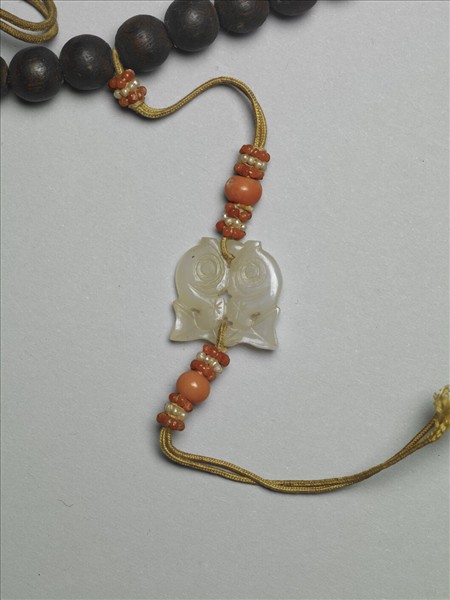 沉香木玉墜飾數珠