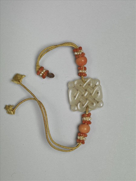 沉香木玉墜飾數珠