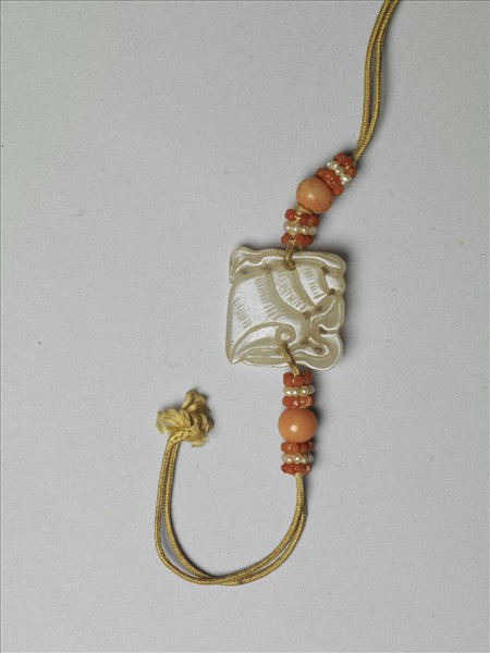 沉香木玉墜飾數珠