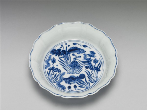 青花瓷蓮塘魚藻紋花口洗
