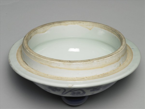 青花纏枝花卉紋蓋罐