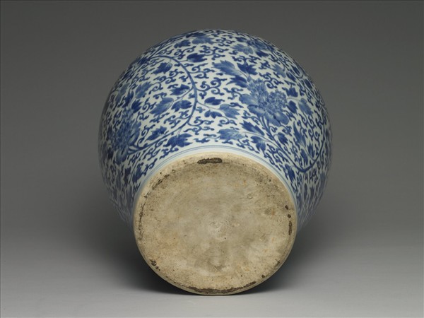 青花纏枝花卉紋蓋罐