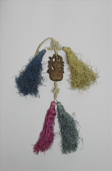 茄楠木雕葫蘆香佩