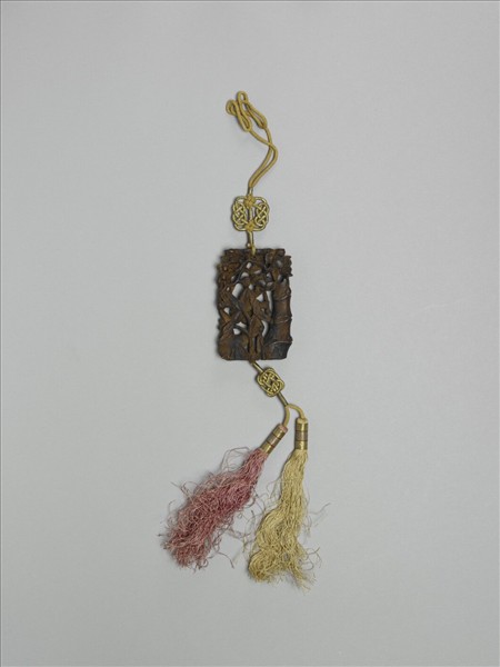 茄楠木雕梅竹香珮