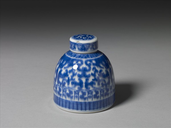 青花夔龍紋蓋罐