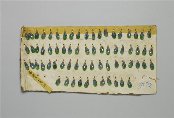 點翠嵌珠綠⽟⼩墜