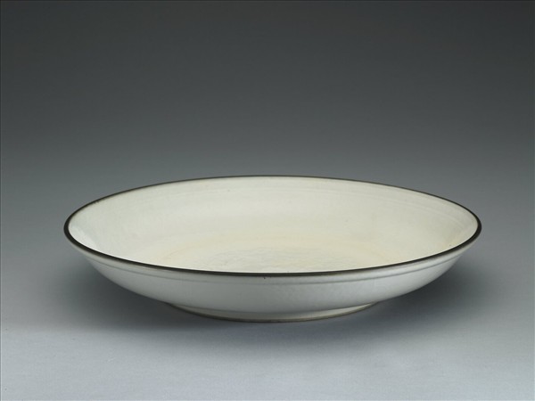 白瓷雙魚水波紋暗花洗