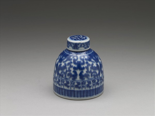 青花夔龍紋蓋罐