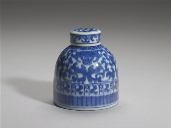 青花夔龍紋蓋罐