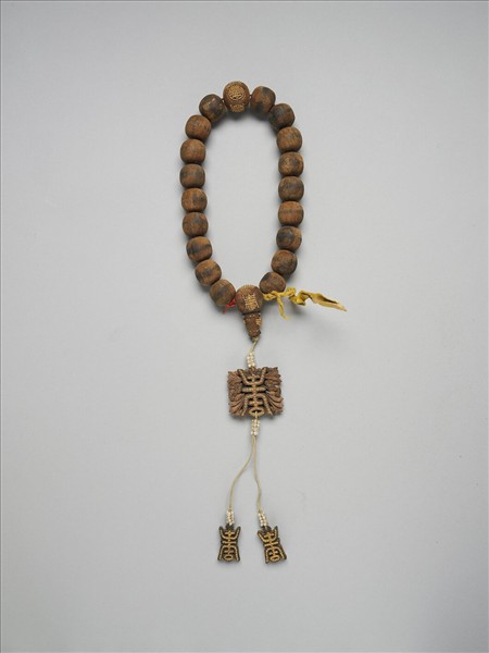 茄楠木壽字墜飾手串