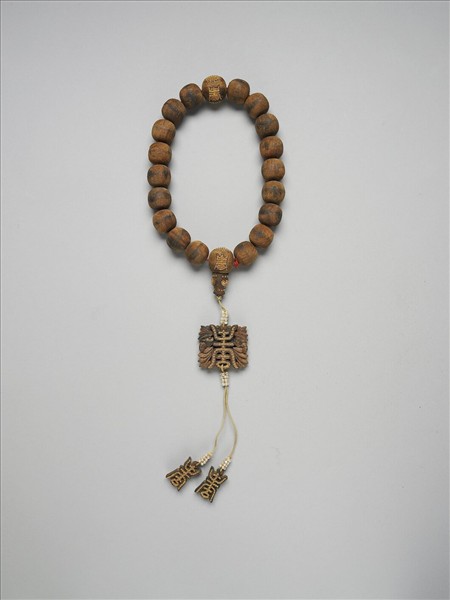 茄楠木壽字墜飾手串