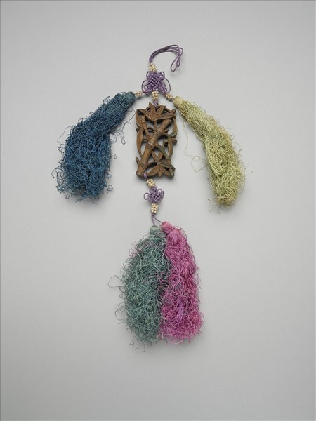 茄楠木雕節節高昇香佩