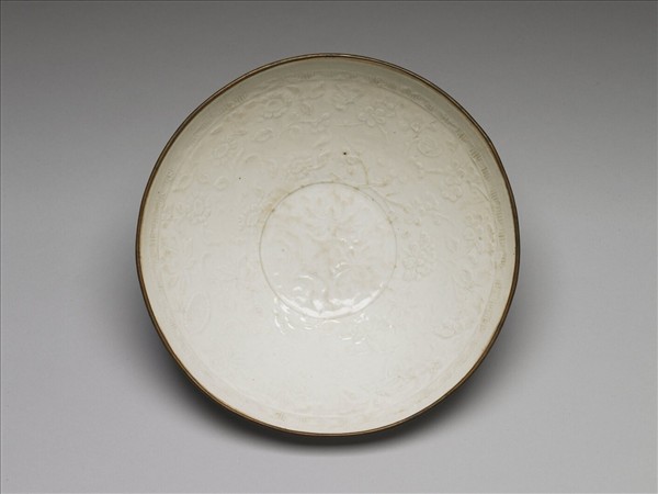 定窯 白瓷印花四季花卉紋碗