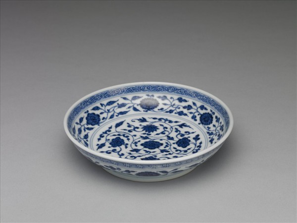 青花四季花卉紋盤