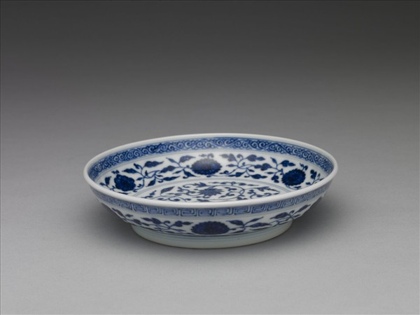 青花四季花卉紋盤