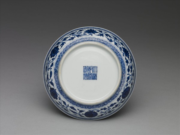 青花四季花卉紋盤