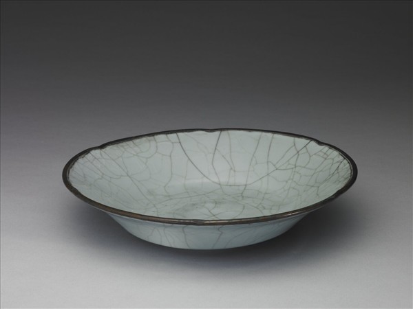 官窯 青瓷葵口盤