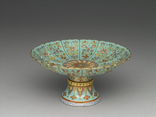 洋彩番蓮紋高足盤