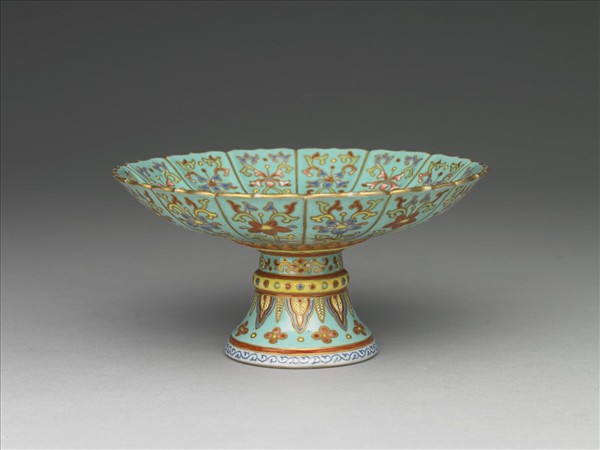 洋彩番蓮紋高足盤