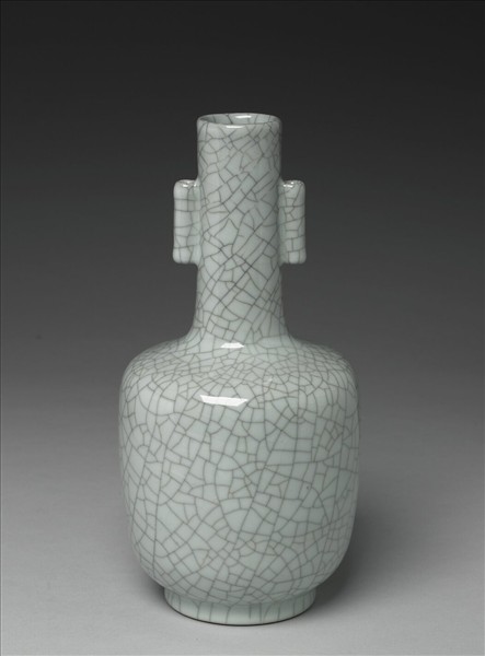 青瓷貫耳紙槌瓶