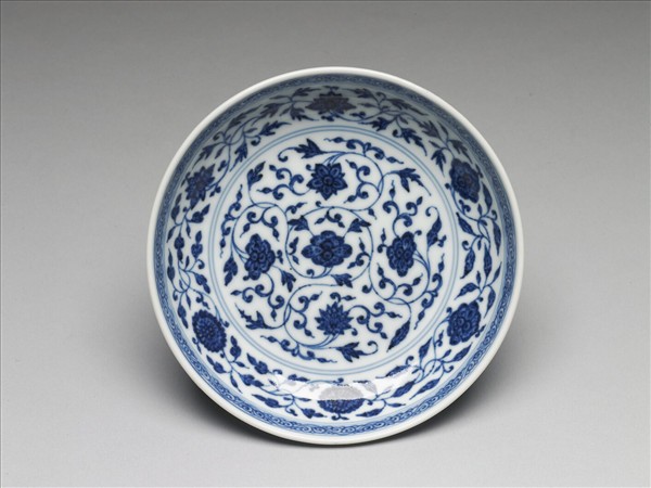 青花四季花卉紋盤