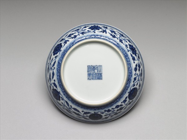 青花四季花卉紋盤