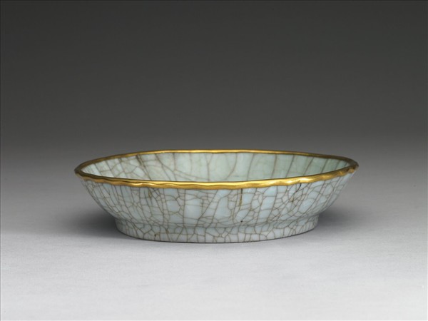 官窯 青瓷菊花式盤