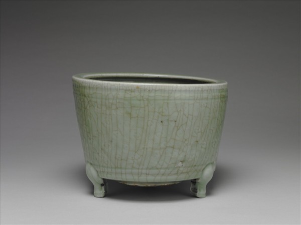 龍泉窯 青瓷三足爐