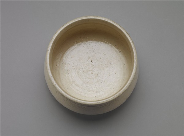 臨川窯 白瓷劃花花卉紋爐